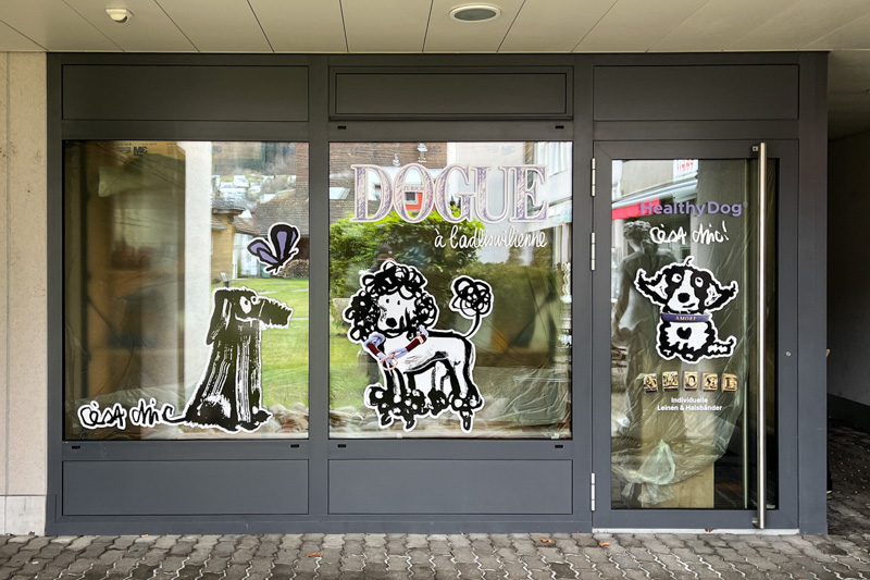 Schaufensterbeschriftung_Hunde